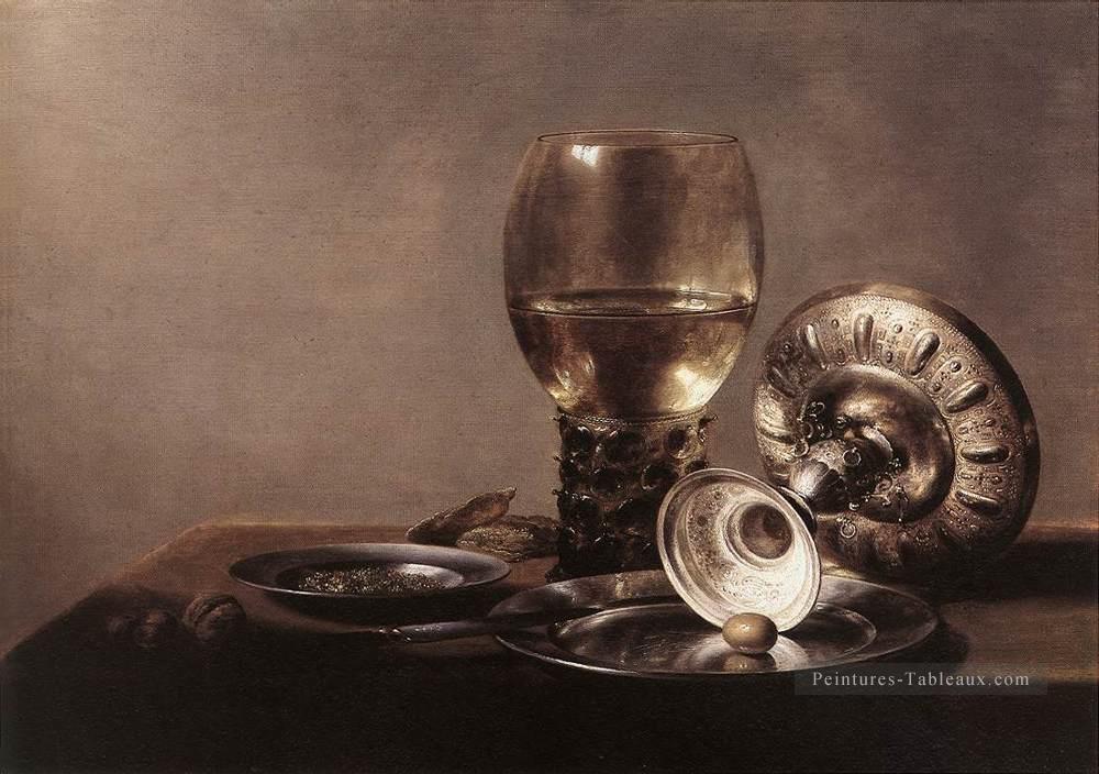 Nature morte avec verre à vin et bol en argent Pieter Claesz Peintures à l'huile